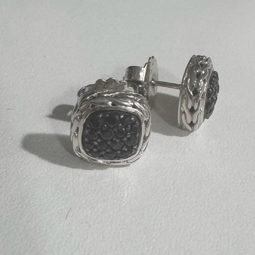 John Hardy Classic Chain Silver and Black Sapphire Earrings - Picture 9 of 9